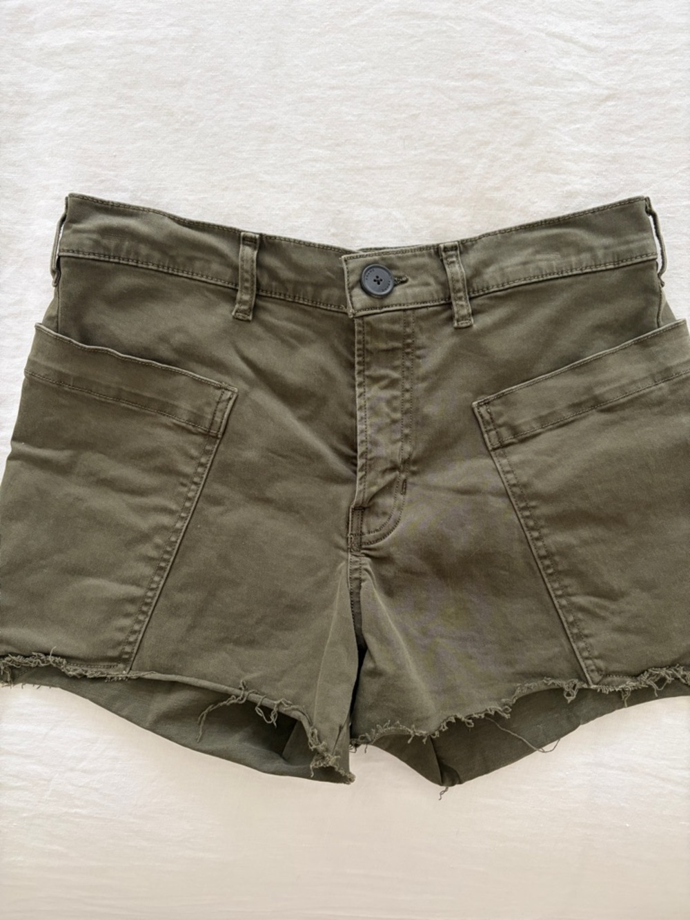 FRAME Women's Utility Cutoff Shorts